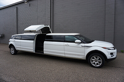 Hummer limos in Middletown